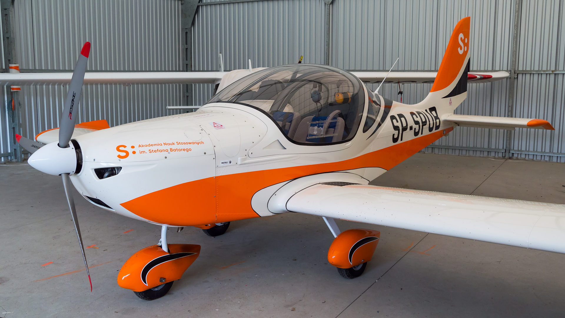 Evektor EV97