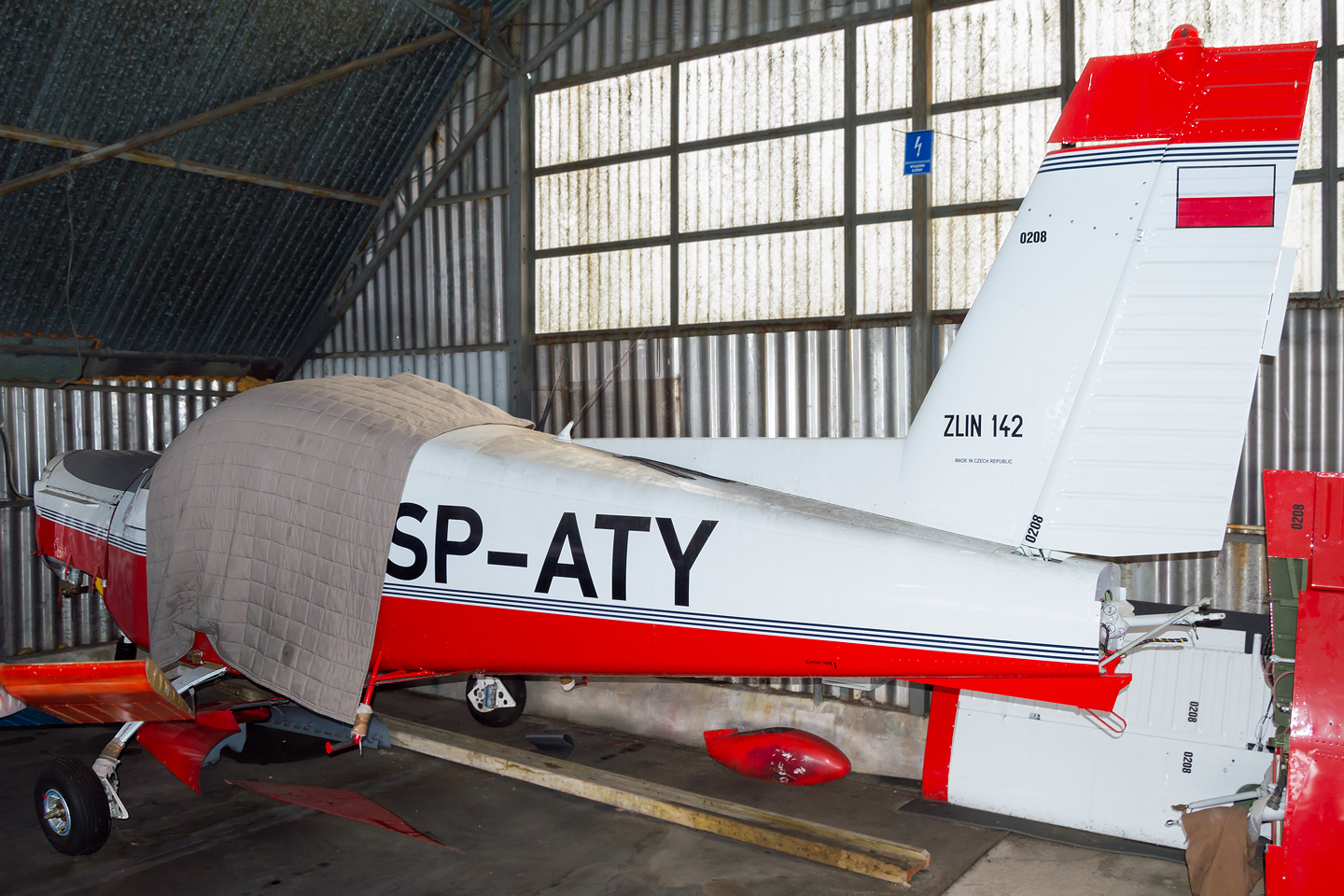 ZLIN 142
