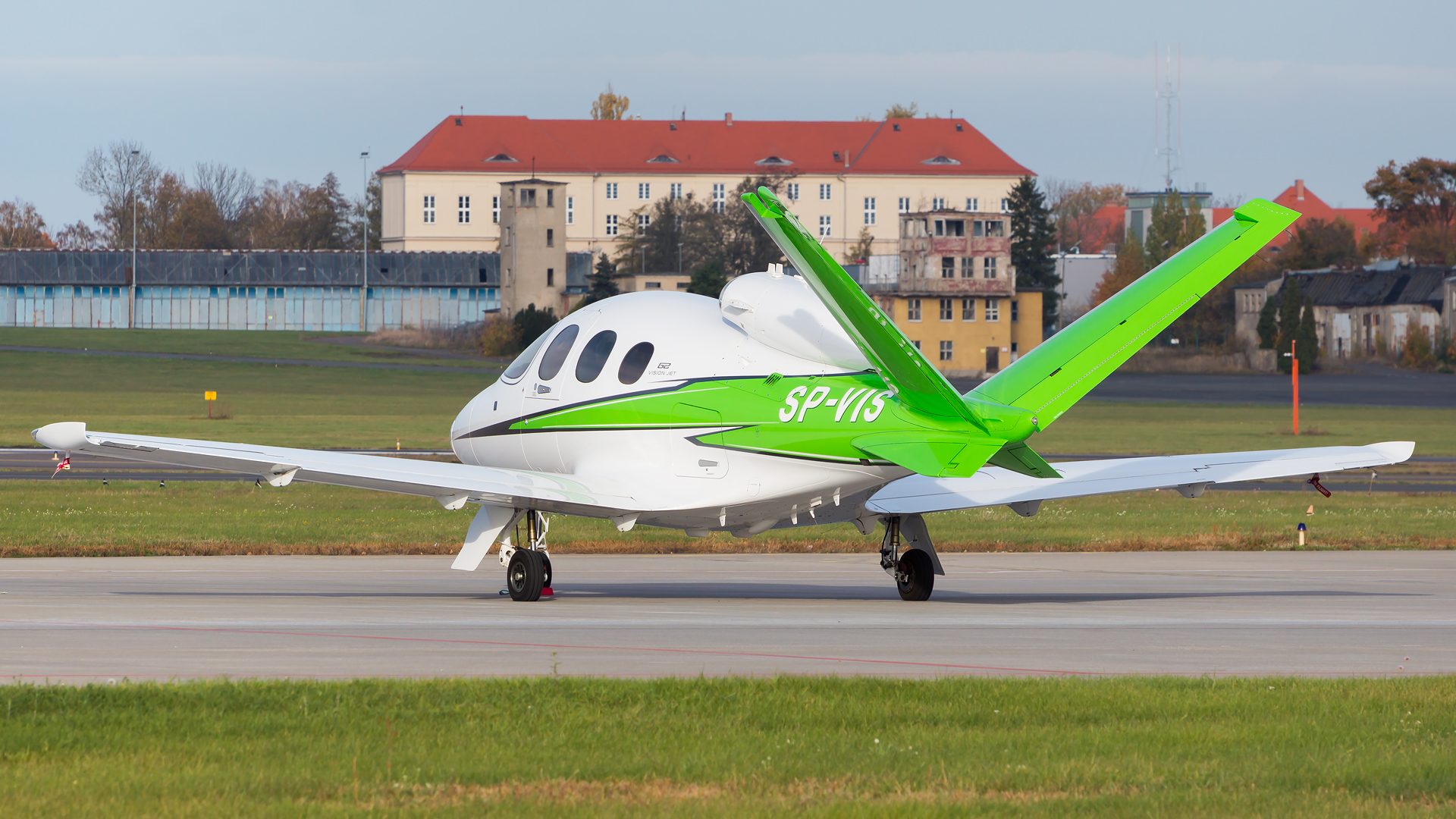 CIRRUS SF-50