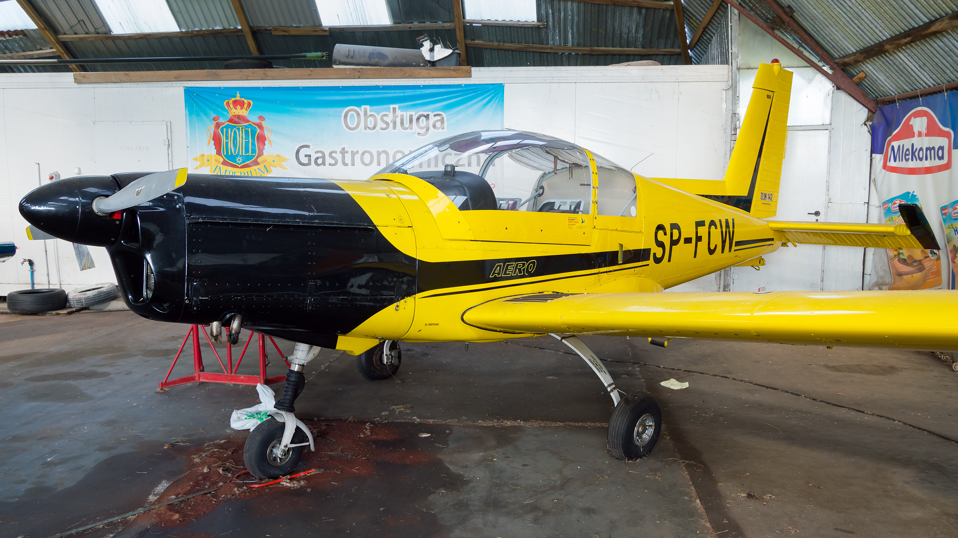 ZLIN 142
