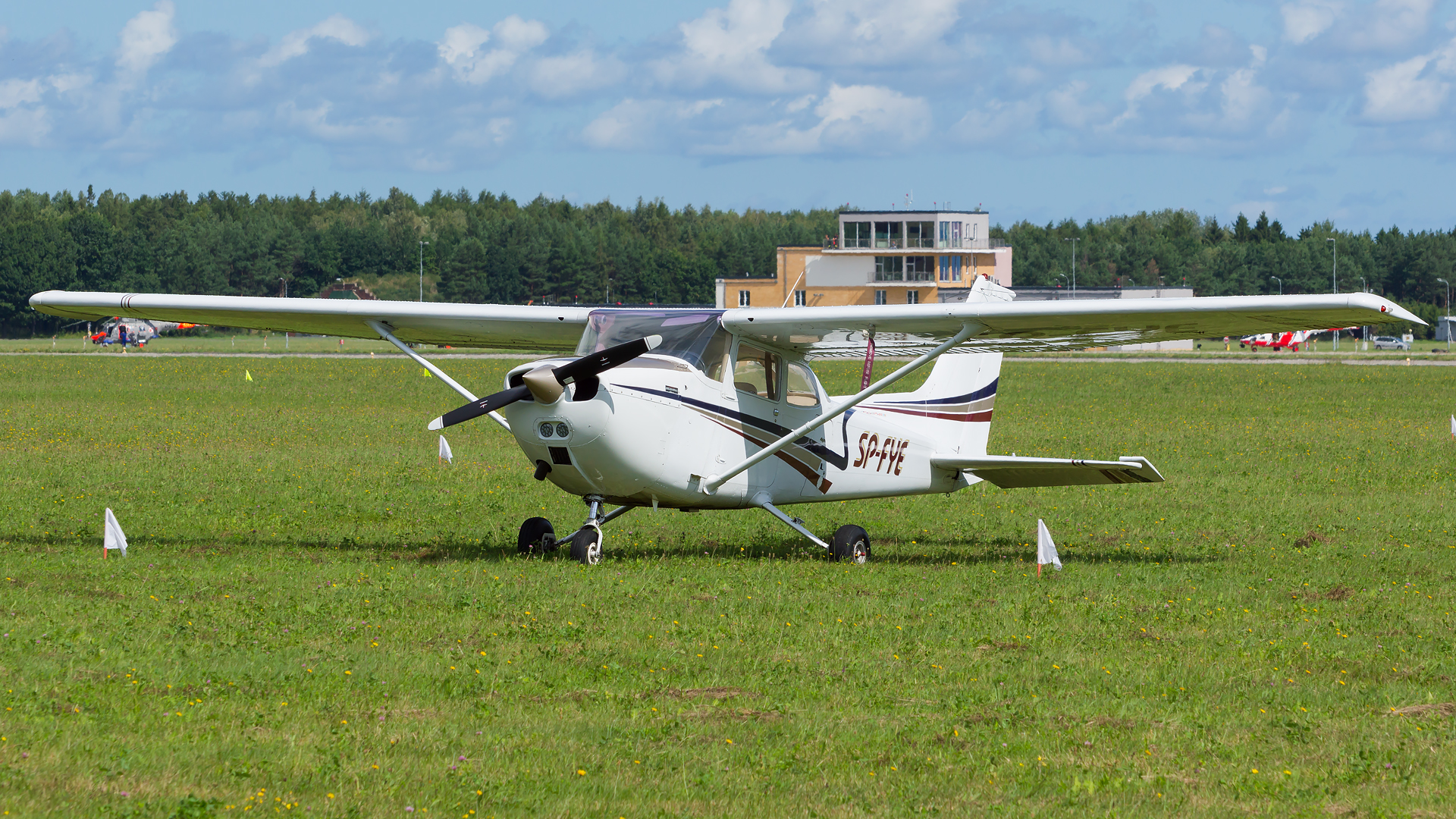Cessna F172H