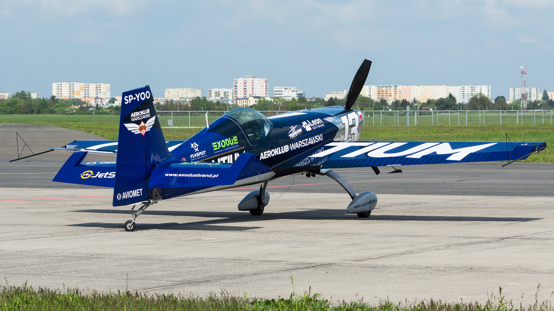 EXTRA Aircraft 330