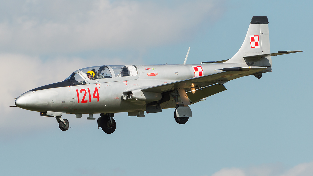 TS-11 Iskra