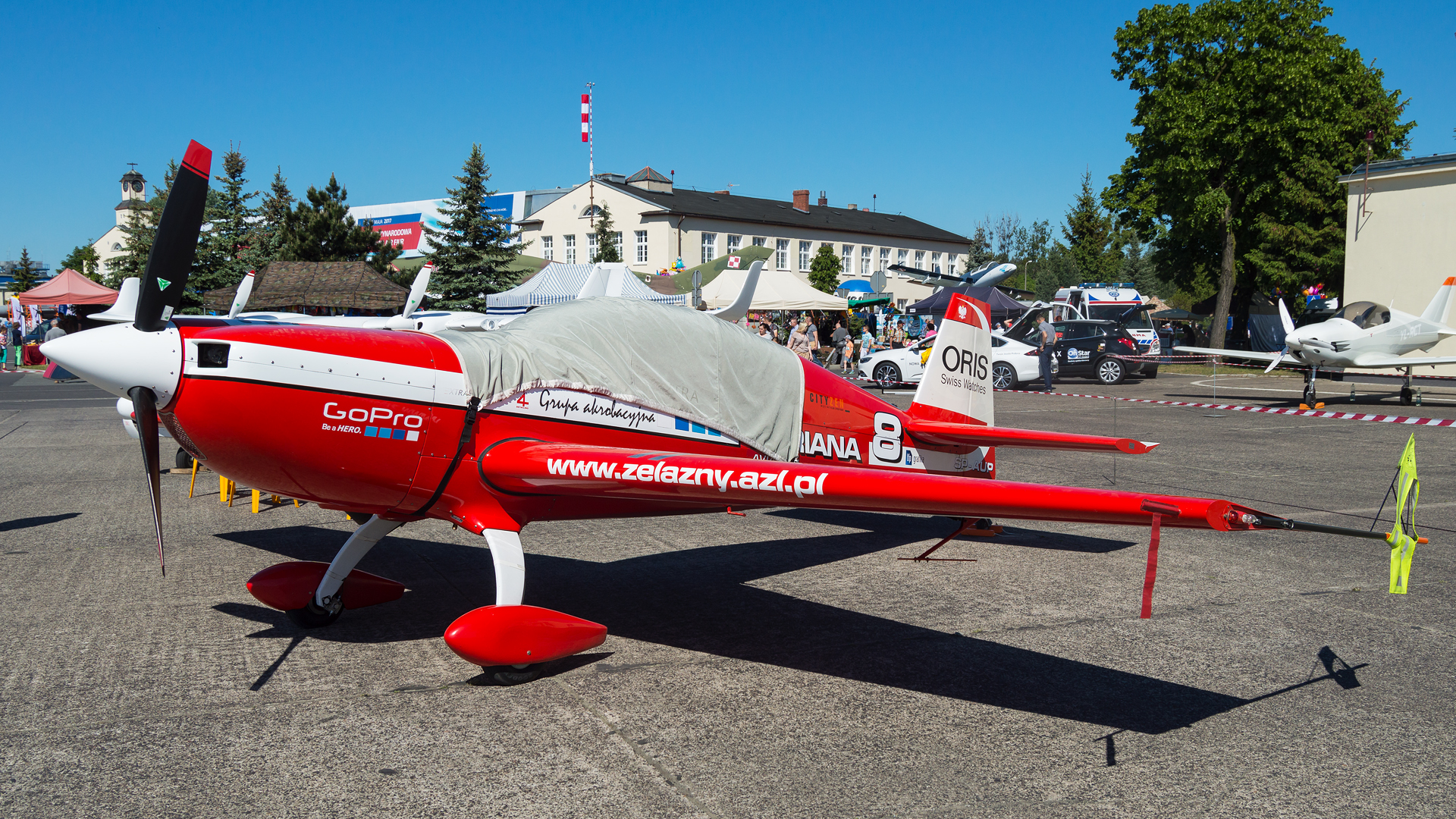 EXTRA Aircraft 330